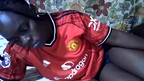 lora_amor online show from March 9, 2026, 4:38 am