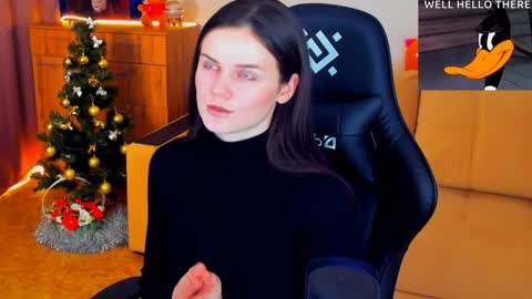 Lora Cain online show from December 22, 2024, 2:16 pm