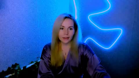 Lora online show from February 19, 2026, 3:13 am