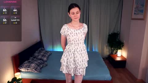 Lora online show from February 6, 2025, 5:09 pm