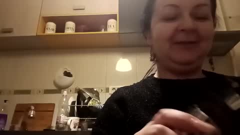 Lora online show from December 18, 2024, 7:41 pm