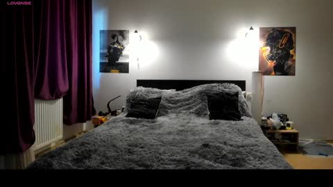 Lora online show from January 5, 2025, 10:53 am