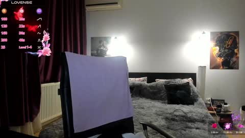 Lora online show from January 21, 2025, 2:37 pm