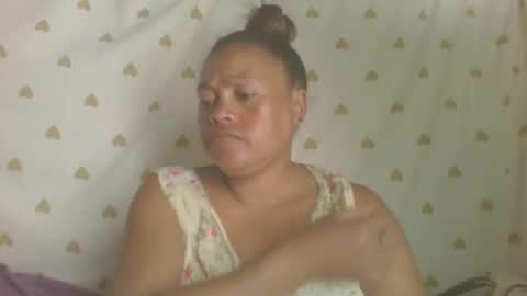 LorahxVane online show from April 14, 2026, 12:11 pm