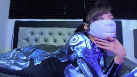 Lore Depp online show from September 12, 2025, 4:01 am