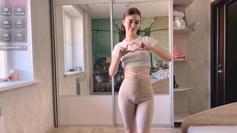 Olivia online show from October 24, 2025, 5:15 am