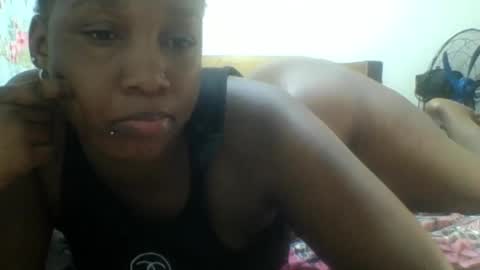 Snapshot of loreencutie chatting on October 1, 2025, 9:54 pm loreen online show from October 1, 2025, 9:54 pm