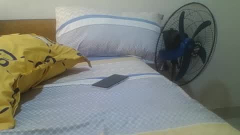 Snapshot of loreencutie chatting on October 22, 2025, 5:08 am loreen online show from October 22, 2025, 5:08 am