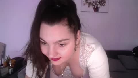 LoreLay online show from February 3, 2026, 11:54 pm