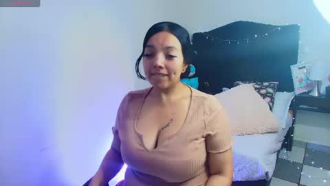 Loren online show from June 9, 2026, 9:04 pm