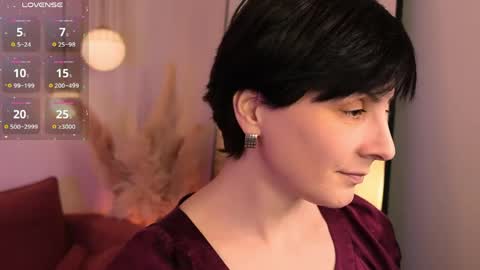 Loren online show from April 17, 2026, 2:31 pm