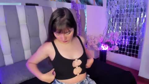 Loren   online show from June 2, 2026, 12:29 pm