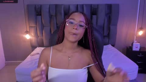 Snapshot of lorena_vieira_ chatting on February 27, 2025, 5:58 pm Lorena Vieira online show from February 27, 2025, 5:58 pm