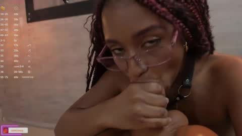 Snapshot of lorena_vieira_ chatting on March 2, 2025, 12:31 am Lorena Vieira online show from March 2, 2025, 12:31 am