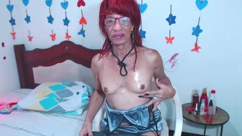 Snapshot of lorenacapelli chatting on May 3, 2026, 10:38 pm Lorena Capelli online show from May 3, 2026, 10:38 pm