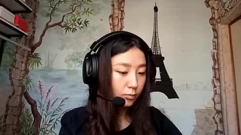 Snapshot of lorenelanosa chatting on November 30, 2025, 8:18 am Sofia online show from November 30, 2025, 8:18 am