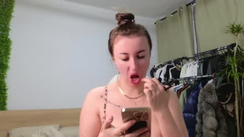 Snapshot of lorennameliyy chatting on March 7, 2025, 8:11 pm Amelia online show from March 7, 2025, 8:11 pm