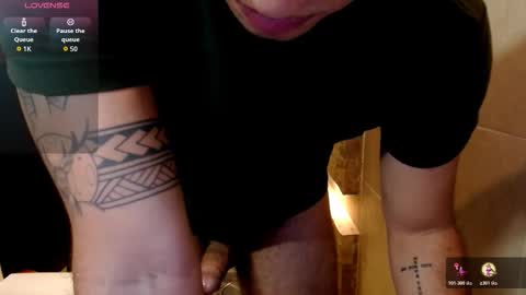 Snapshot of lorenzoreyes_ chatting on November 14, 2025, 4:49 pm LorenzoReyes online show from November 14, 2025, 4:49 pm