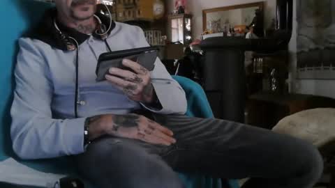 Lorenzot41 online show from February 18, 2026, 9:38 am