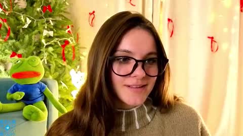 Chloe for Fan BlackHole online show from December 19, 2025, 5:53 pm