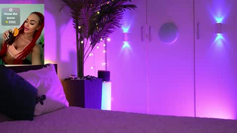 LoretteLorena online show from March 22, 2026, 7:01 am