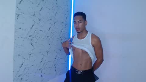 Snapshot of lorian_vikel chatting on September 12, 2025, 10:10 pm Lorian Vikel online show from September 12, 2025, 10:10 pm