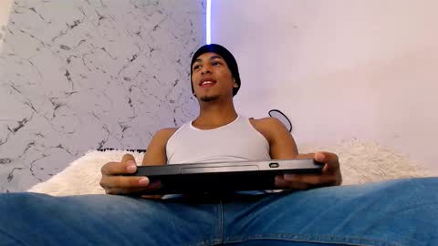 Snapshot of lorian_vikel chatting on October 9, 2025, 9:46 pm Lorian Vikel online show from October 9, 2025, 9:46 pm