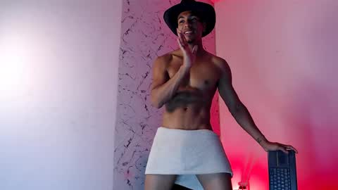 Lorian Vikel  online show from May 26, 2026, 12:28 am