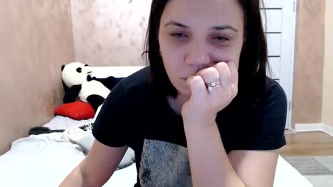 LorraGrey online show from February 9, 2026, 4:27 am