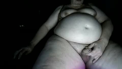 Lory online show from February 5, 2026, 8:35 pm