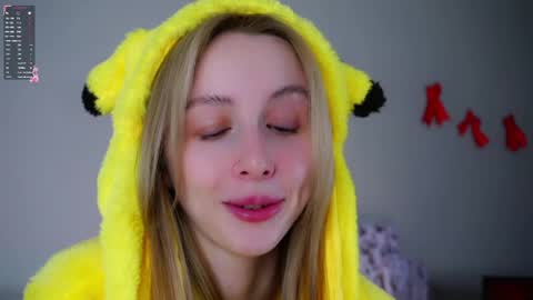 Jess online show from May 6, 2026, 2:40 am