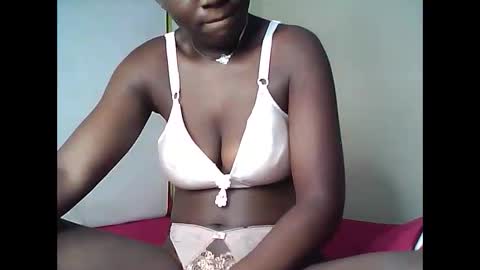 Snapshot of lotty_lavilla chatting on May 22, 2026, 7:52 pm lotty_lavilla online show from May 22, 2026, 7:52 pm