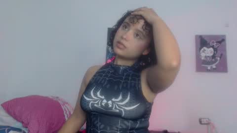 lou_cuteee online show from February 16, 2025, 3:15 am
