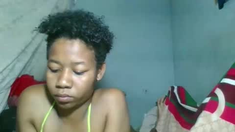 Snapshot of louane98 chatting on March 9, 2026, 11:25 am louane98 online show from March 9, 2026, 11:25 am