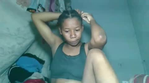 Snapshot of louane98 chatting on March 14, 2026, 10:37 pm louane98 online show from March 14, 2026, 10:37 pm