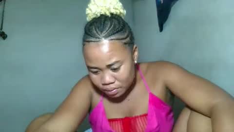 Snapshot of louane98 chatting on March 18, 2026, 8:17 am louane98 online show from March 18, 2026, 8:17 am