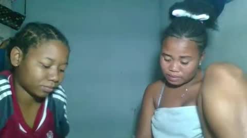 Snapshot of louane98 chatting on March 22, 2026, 9:18 pm louane98 online show from March 22, 2026, 9:18 pm