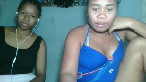 Snapshot of louane98 chatting on April 11, 2026, 1:59 pm louane98 online show from April 11, 2026, 1:59 pm