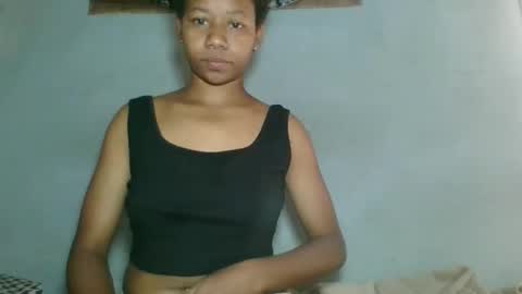 Snapshot of louane98 chatting on April 13, 2026, 7:14 am louane98 online show from April 13, 2026, 7:14 am