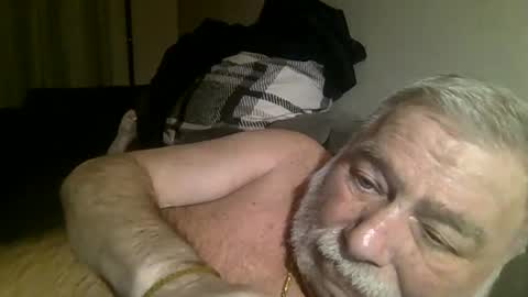 Snapshot of louis_chokdee chatting on February 23, 2025, 8:22 pm louis_chokdee online show from February 23, 2025, 8:22 pm