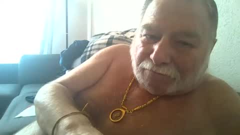 Snapshot of louis_chokdee chatting on March 9, 2025, 3:16 pm louis_chokdee online show from March 9, 2025, 3:16 pm