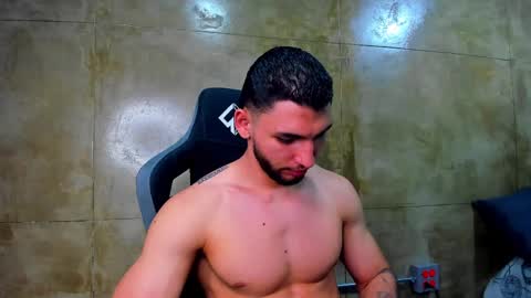 Louis online show from March 4, 2025, 11:00 pm