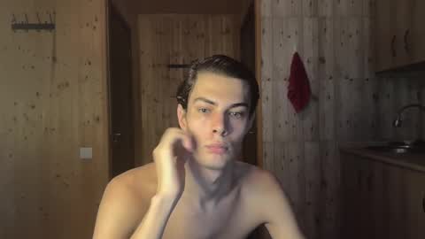 Snapshot of louis_preston chatting on October 28, 2025, 4:27 am Mark online show from October 28, 2025, 4:27 am