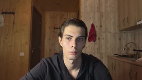 Snapshot of louis_preston chatting on November 1, 2025, 4:42 pm Mark online show from November 1, 2025, 4:42 pm