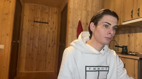 Mark online show from April 18, 2026, 2:43 pm