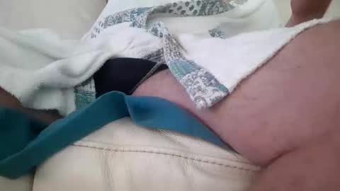 Snapshot of loulou_boss chatting on October 8, 2025, 8:45 am loulou_boss online show from October 8, 2025, 8:45 am