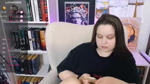 Mia  online show from February 20, 2026, 11:05 pm