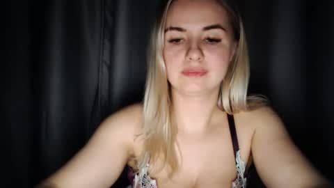 Snapshot of love_dom_meg chatting on March 28, 2026, 12:10 am Megane online show from March 28, 2026, 12:10 am