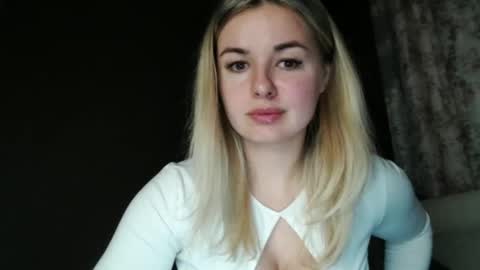 Snapshot of love_dom_meg chatting on April 3, 2026, 7:34 pm Megane online show from April 3, 2026, 7:34 pm