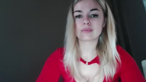 Snapshot of love_dom_meg chatting on April 4, 2026, 9:40 am Megane online show from April 4, 2026, 9:40 am